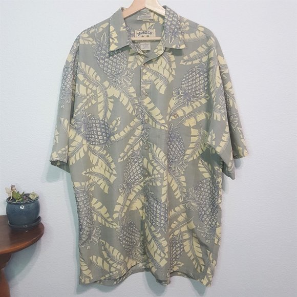 Bamboo Cay Men's Tropical Button Down Shirt - Picture 1 of 7